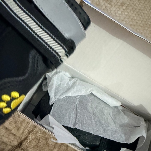 Qumy Black and Gray Dog Boots SZ 6 - Picture 8 of 8